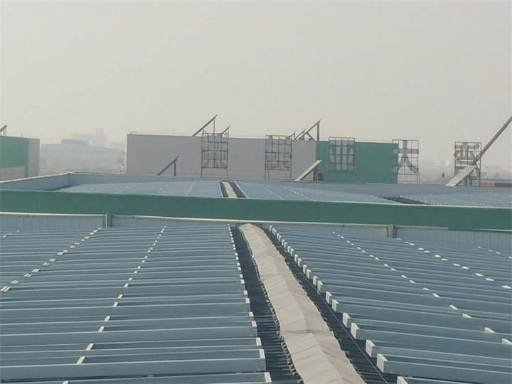 衡水泰納新材料彩鋼瓦屋面分布式